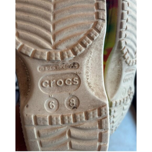 Crocs Classic Tie-Dye Clogs Size M6/W8 - Picture 4 of 8